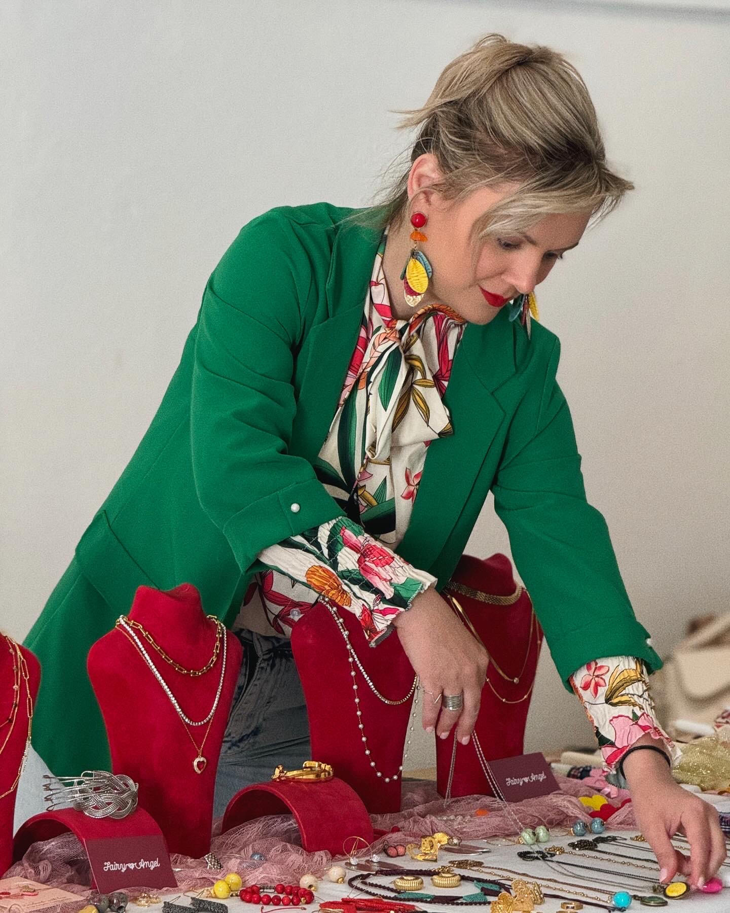 Κοσμήματα με βιώσιμα, ανακυκλώσιμα μέταλλα και βιοδιασπώμενα υλικά logo